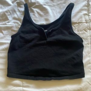 basic black cropped tank top